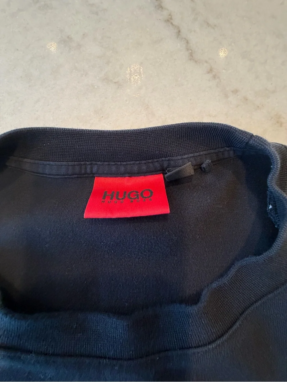 HUGO black crewneck